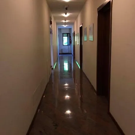 ホテル Ristorante Gallo D'oro