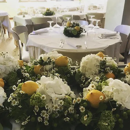 ホテル Ristorante Gallo D'oro ヴィニョーラ