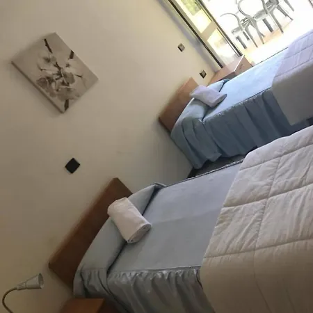 ホテル Ristorante Gallo D'oro ヴィニョーラ