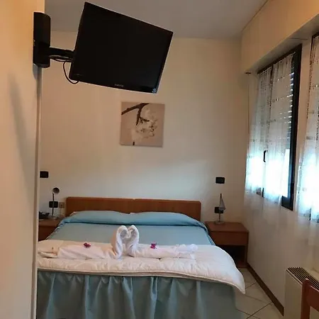 ホテル Ristorante Gallo D'oro